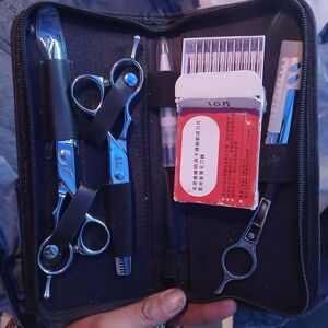 Professional Hair Cutting Scissors Set - Silver